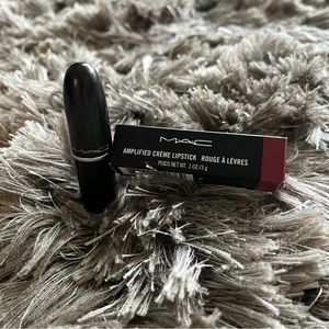 MAC COSMETICS Amplified Crème Lipstick - Shade Craving